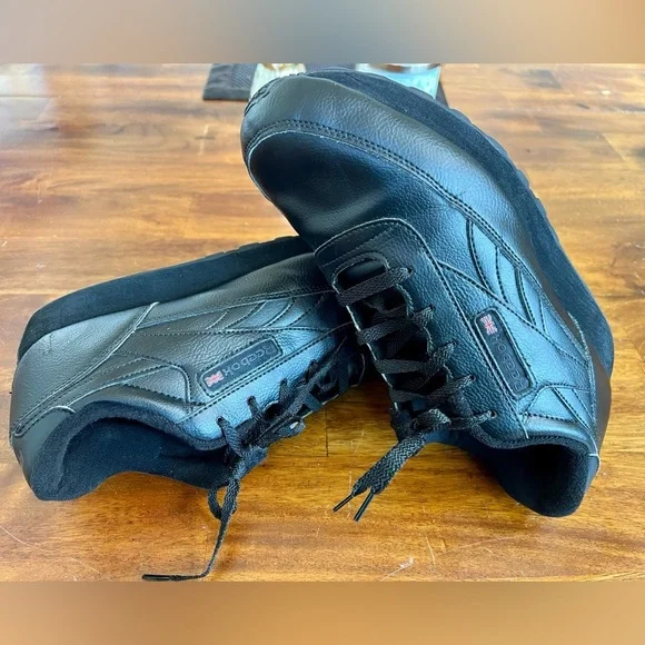 Reebok Classic Renaissance Sneaker in Black Size 9.5 X-Wide Unisex - Picture 10 of 16